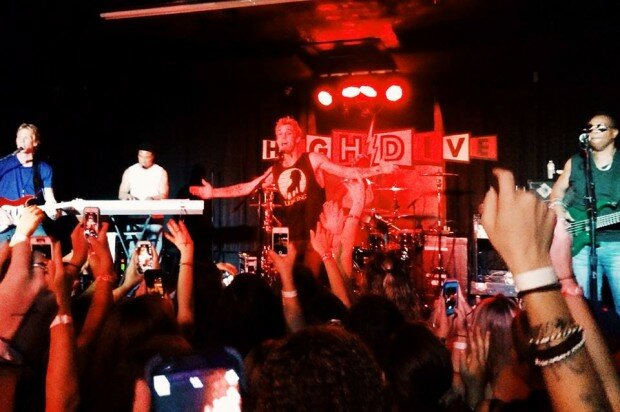 aaron live ft