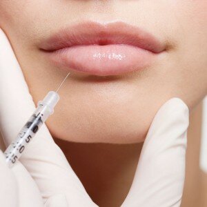 elle-02-plastic-surgery-christmas-h