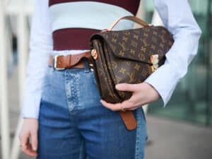 couple decides not to chip in for expensive group birthday gift. now their friends are calling them 'rude'